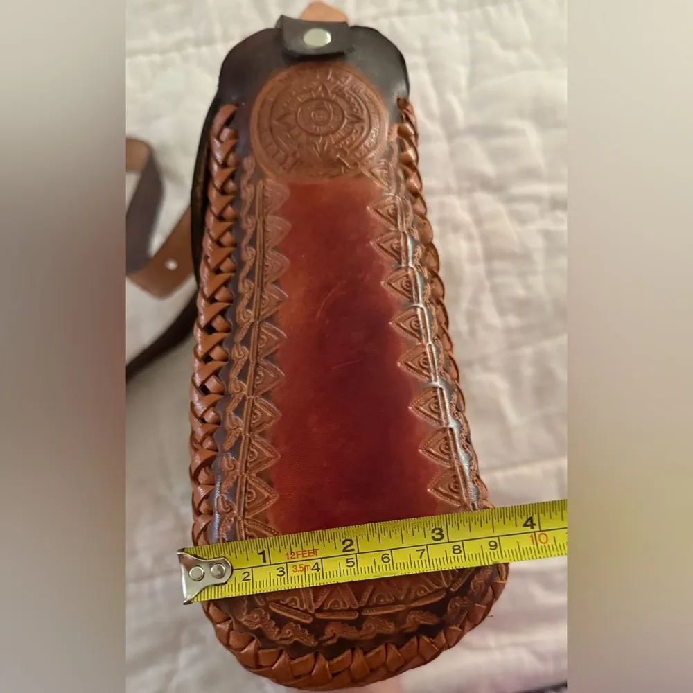 VINTAGE 1970’s HIPPIE HAND TOOLED BUTTERFLY LEATHER BOHO SHOULDER BAG Brown - Image 13