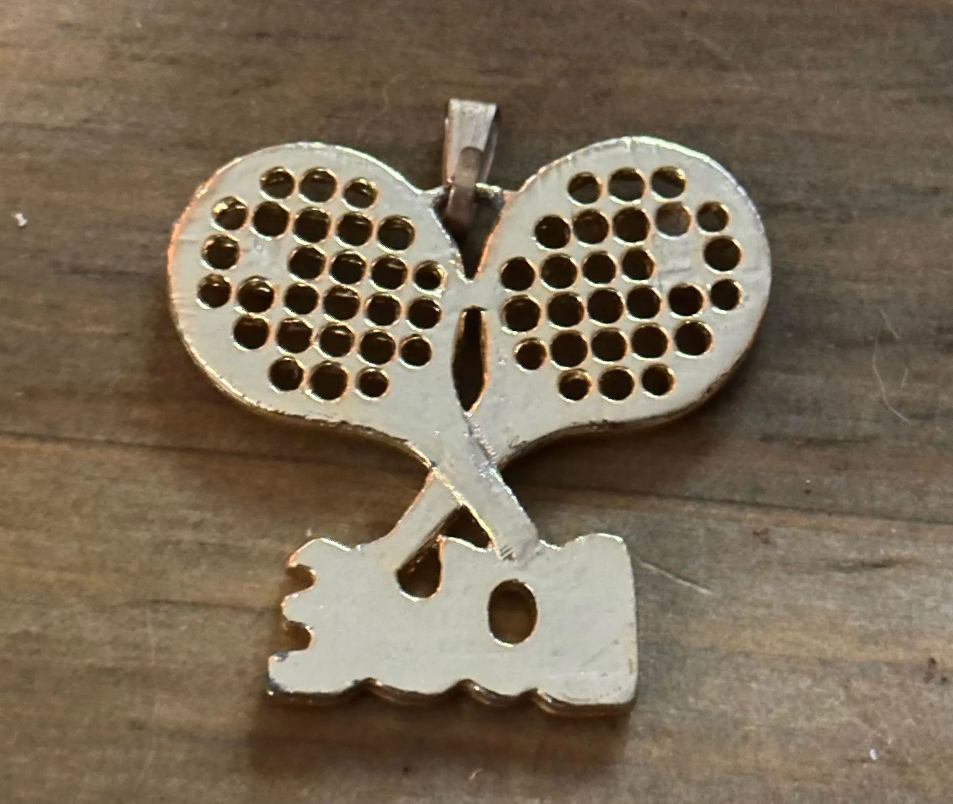 Vintage Tennis Pendant Gold - Image 4