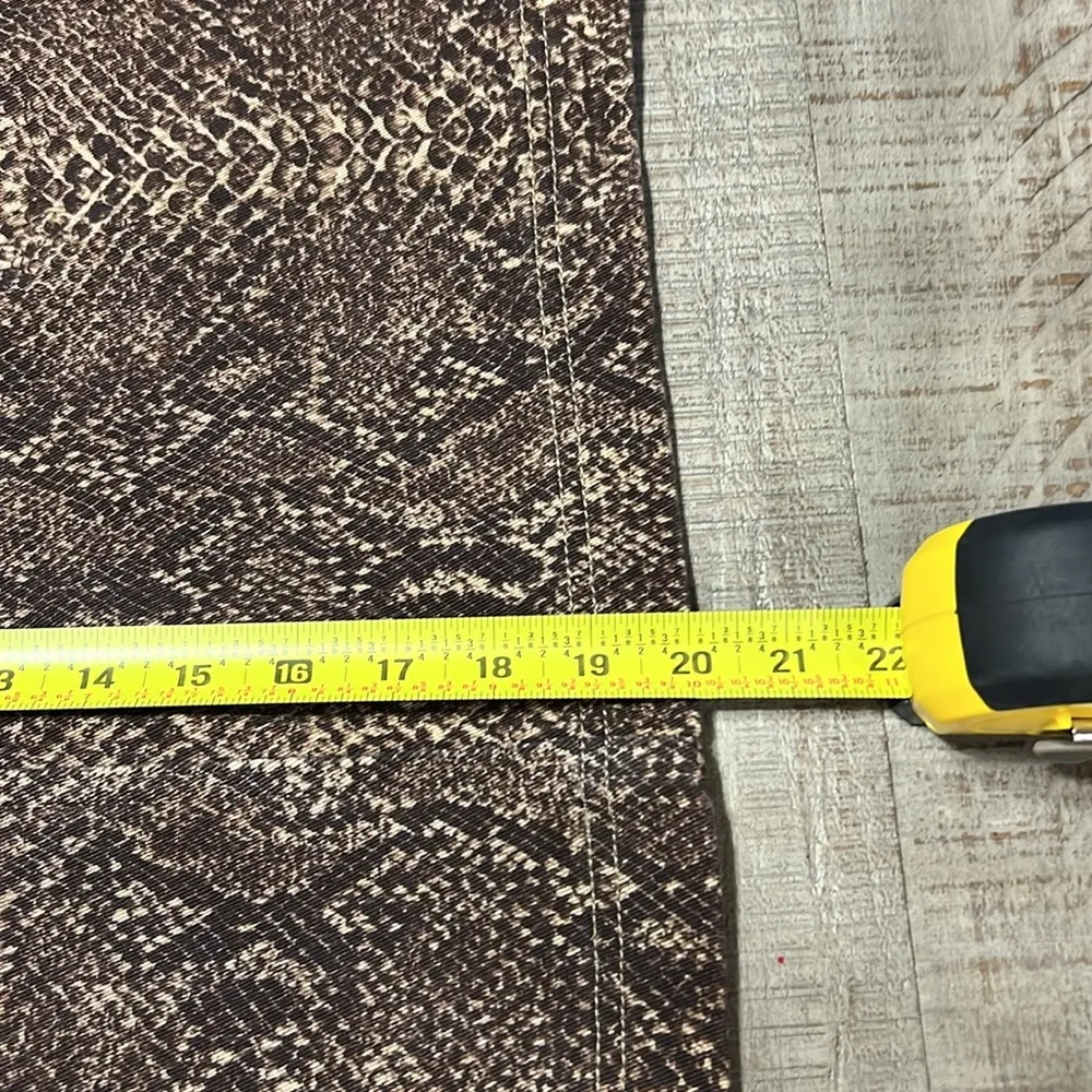 Chaps Women’s snake print denim skirt - Image 5