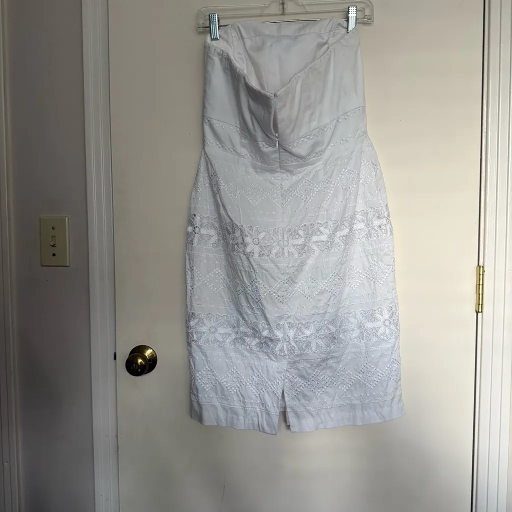 White House Black Market Strapless White Dress - Image 3