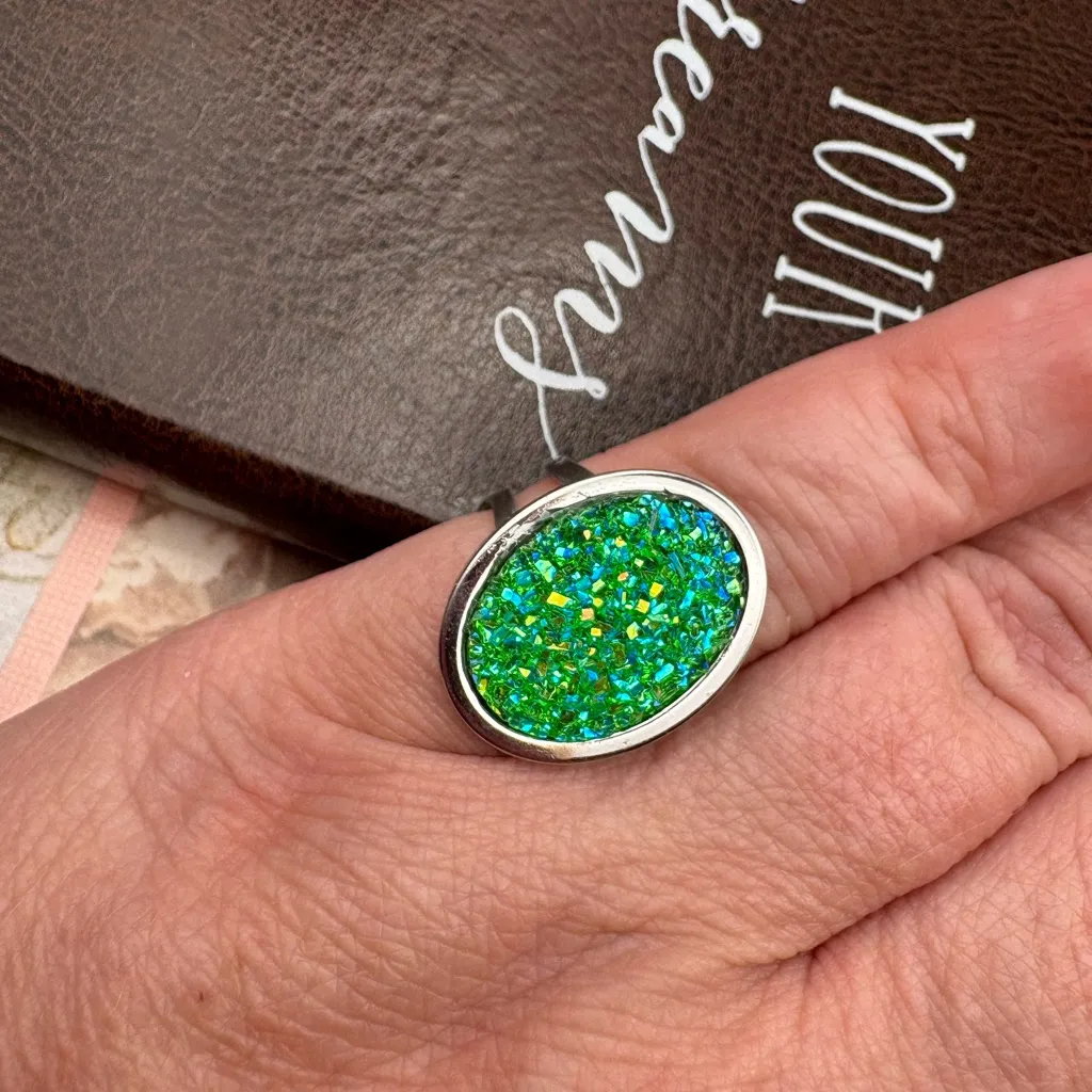 Handmade Ring w/ Vintage 1970s Green Glitter Cabochon Adjustable - Image 5