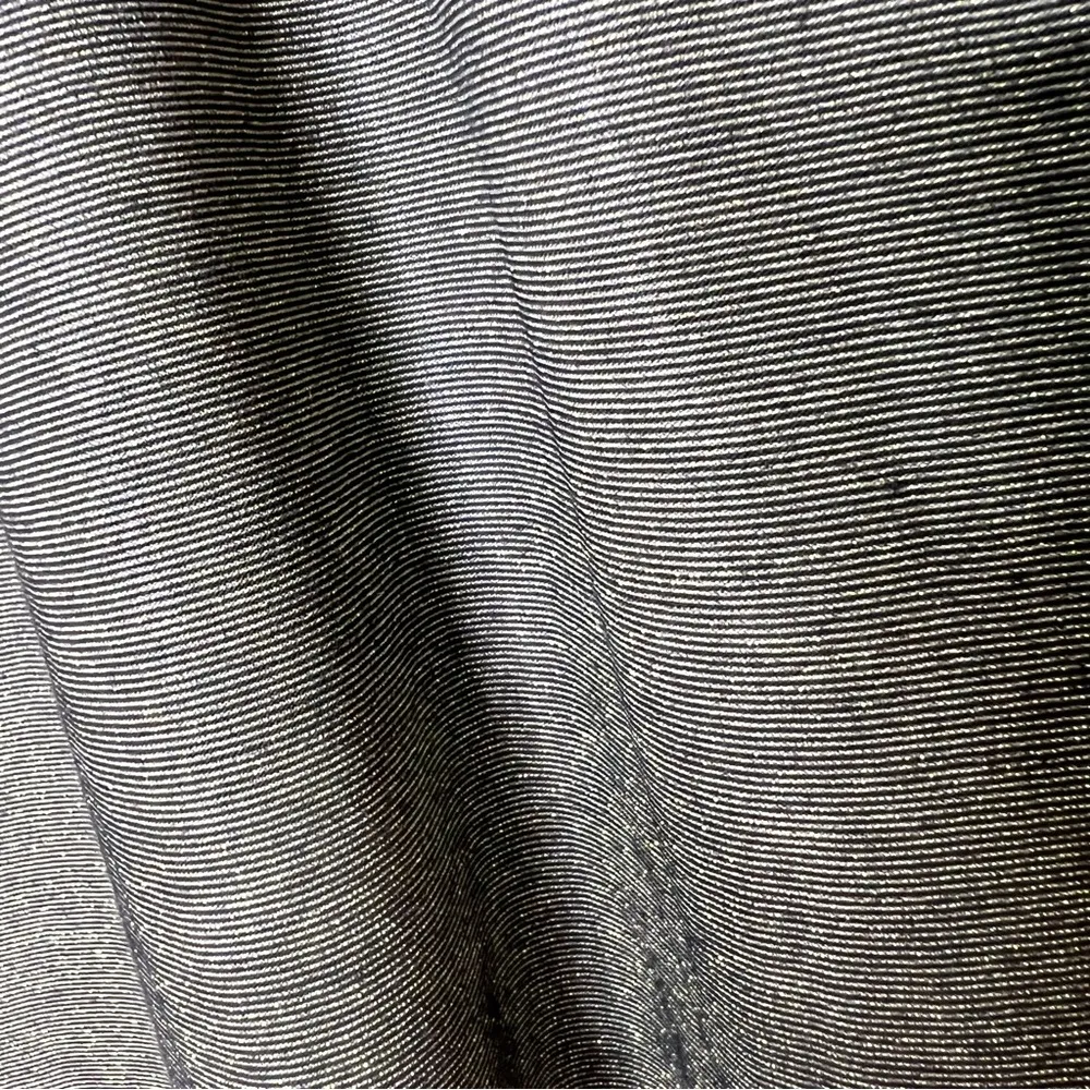 Metallic Gold Shimmer Scoop Neck Bodycon Short Sleeve Mini Dress Size Medium - Image 3