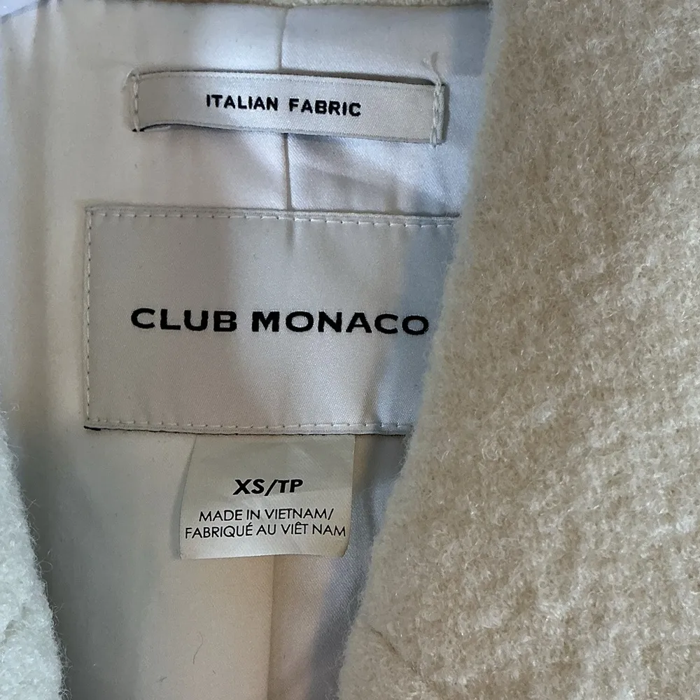 Club Monaco Cream Wool Coat A0421 - Image 4
