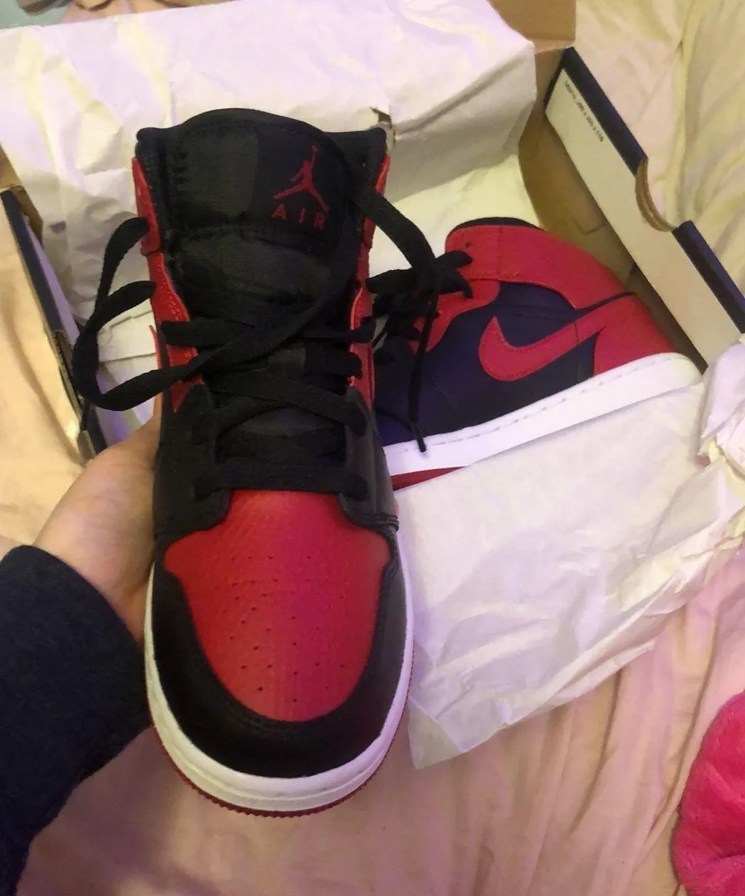 Nike Air Jordan 1 Mid - Image 2