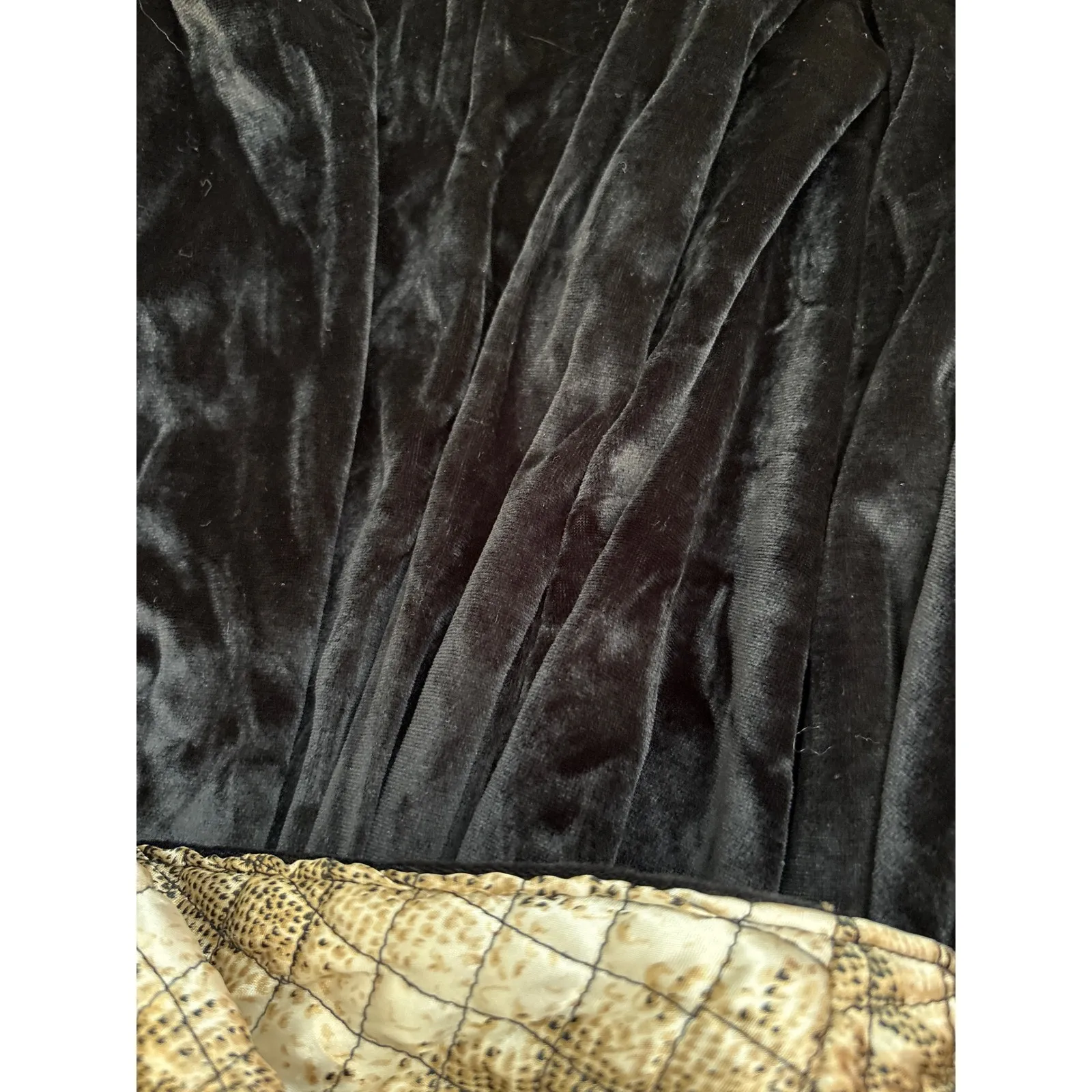 Vintage Cinema Esile Black Velvet Robe Lounge Wear Quilted Snake Print Collar Size L - Image 5