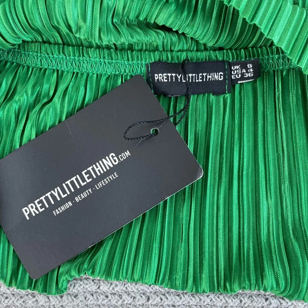 Pretty Little Things Bright Green Pleated Crop Top Size M NWT - Image 8