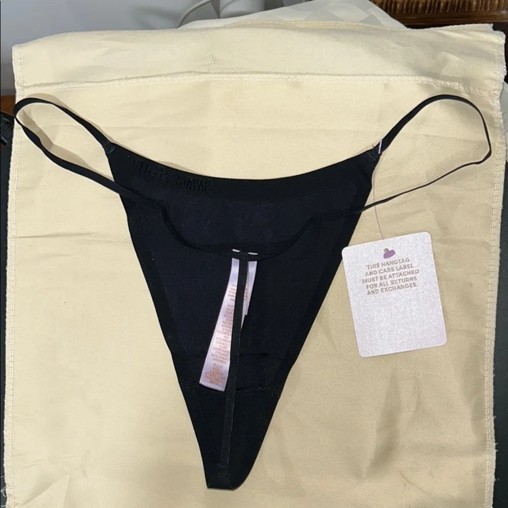 Savage X Fenty Black G - Image 3