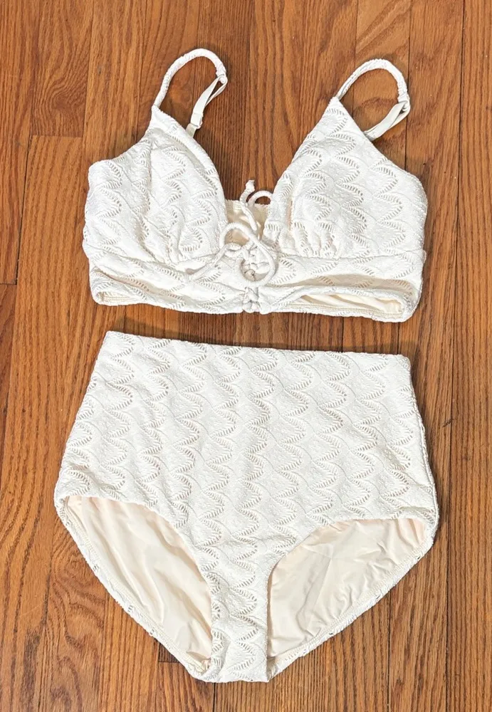 Andie Bikini Set Cabarete Top Super High Waisted Bottom Gardenia Lace size Small - Image 1