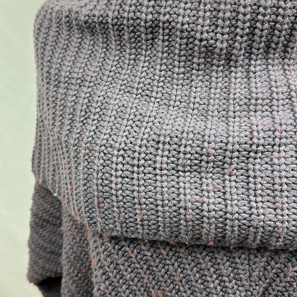 Moth Anthropologie chunky knit cowl neck oversized sweater size medium Gray - Image 2