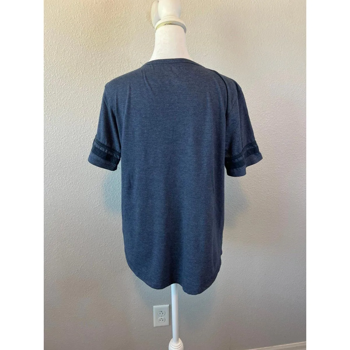 NFL Team Apparel Seattle Seahawks Graphic Short Sleeve TShirt Blue/Green Size M - Image 3