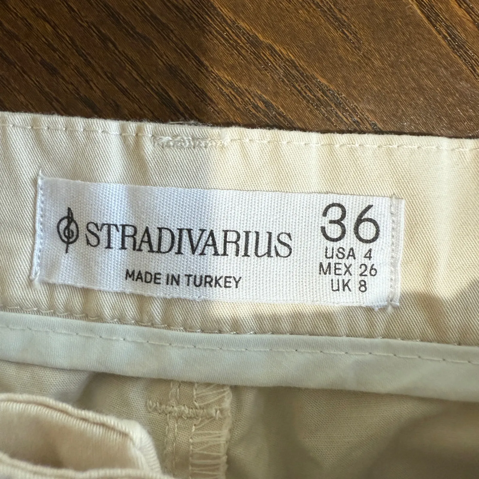 Stradivarius Women's Cream Wide Leg Crop‎ Pants Casual Trousers Size US 4 - Image 4