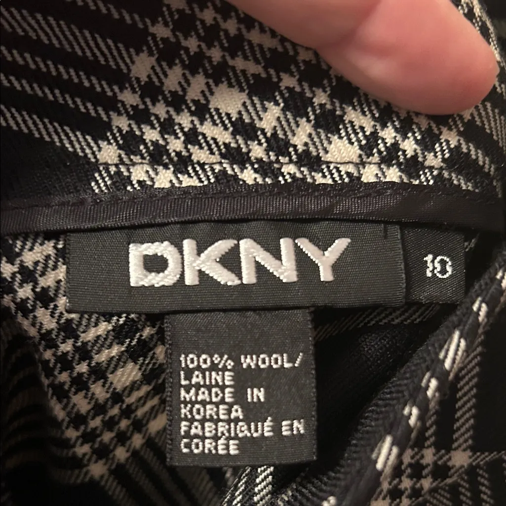 DKNY Wool Black and Off White Plaid Women's Skirt Size 10 - Image 4