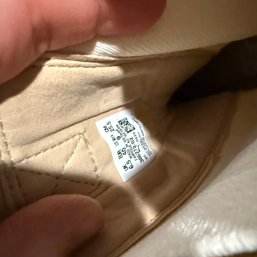 Puma mayze Chelsea stack boots sz 9 Women’s - Image 6