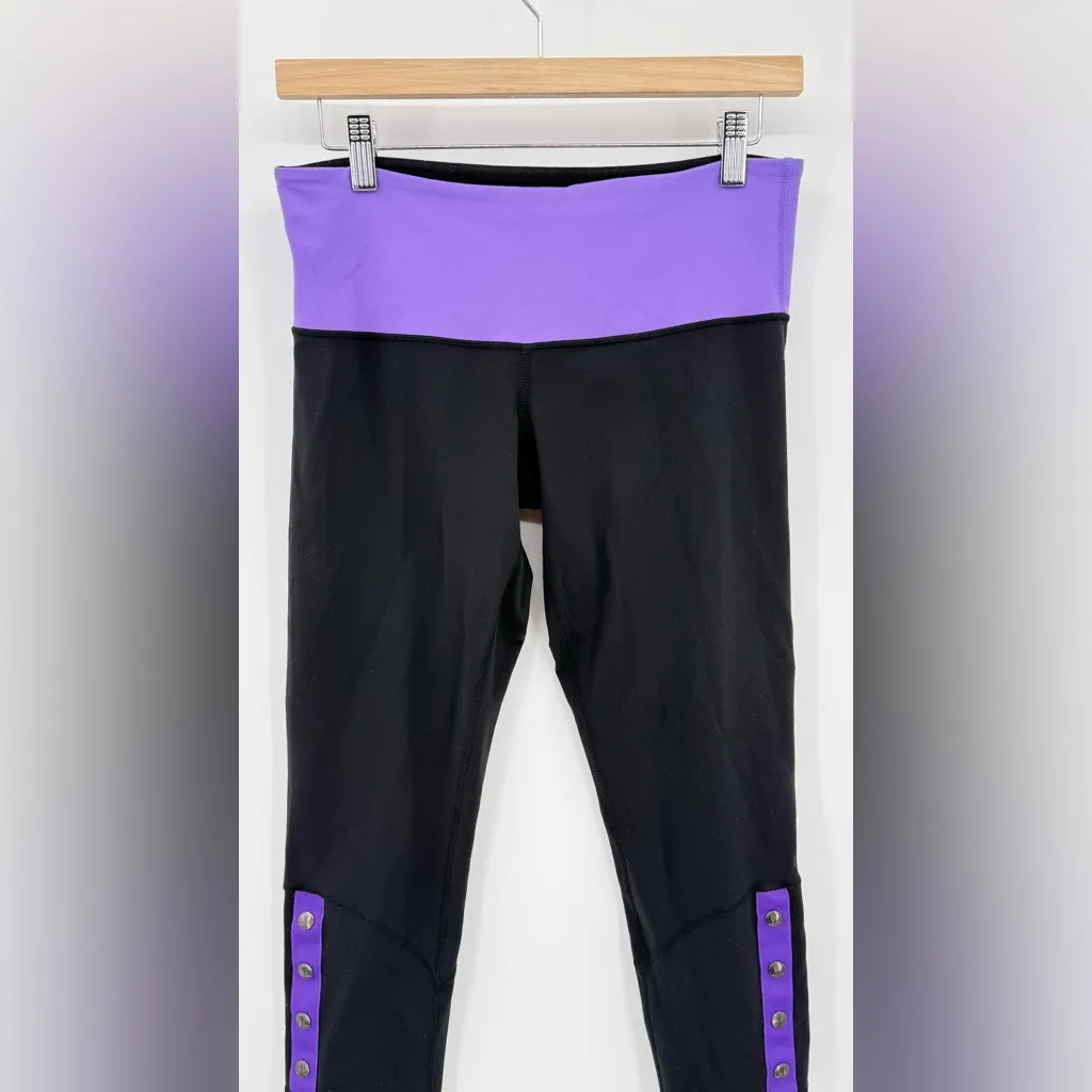 Lululemon Capri Leggings Vintage Ribbon Metal Buttons Yoga Running Black Size 8 - Image 4