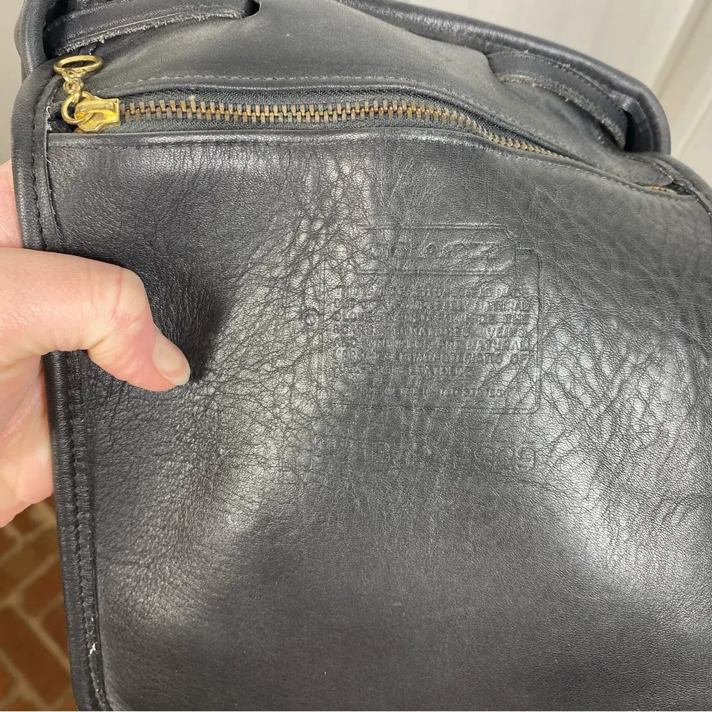 Coach Bixby sling bag VTG rare made in USA black‎ leather drawstring bucket bag - Image 3