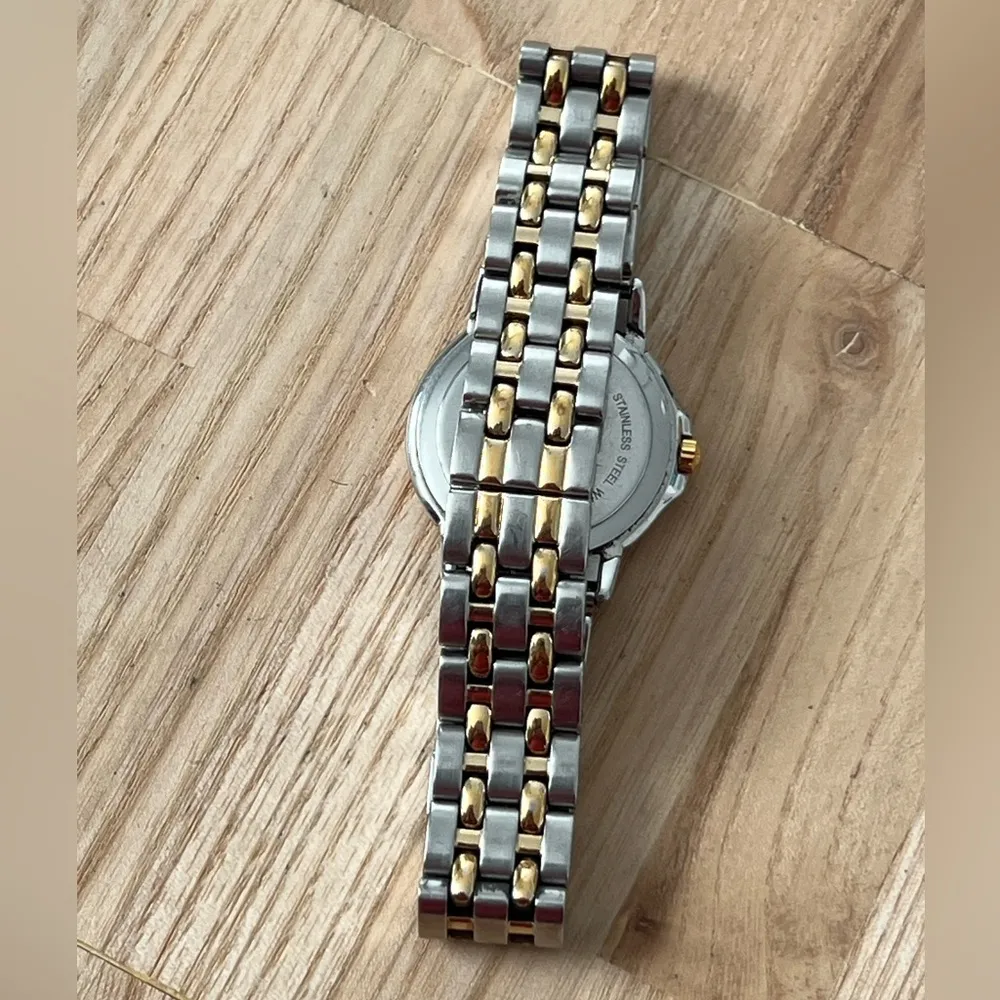 Raymond Weil Geneve Tango Luxury Ladies Watch Two - Image 12