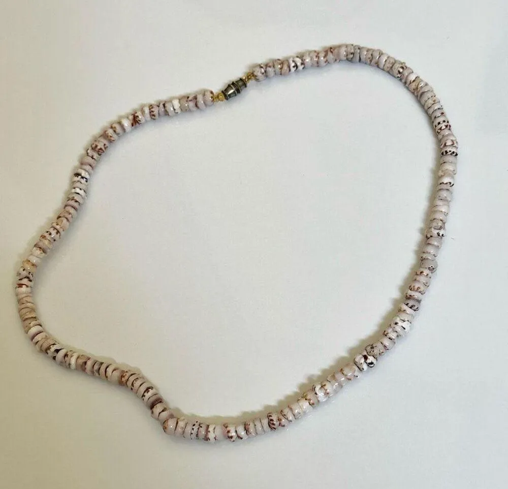 Hawaiian Cowrie shell necklace - Image 7
