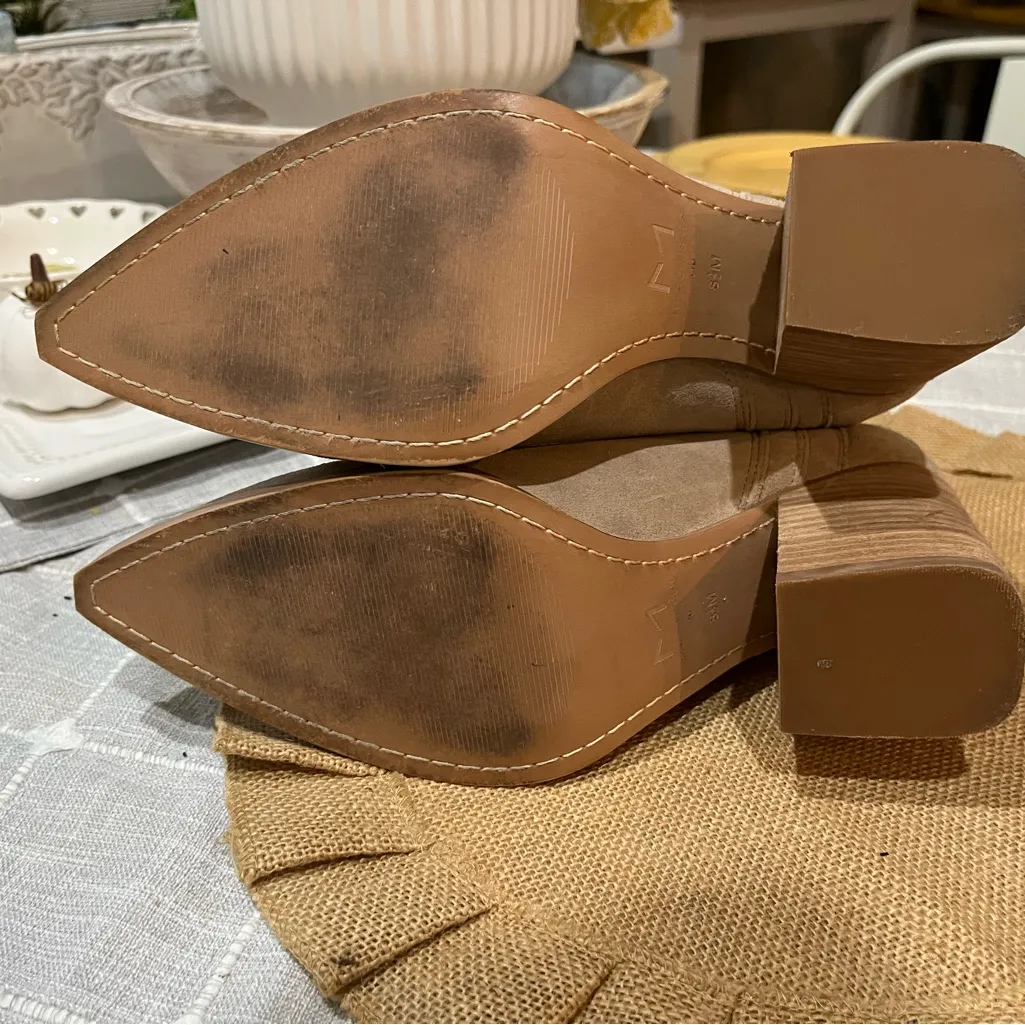 Marc Fisher Taupe Suede Ankle Bootie Sz 8.5 - Image 8