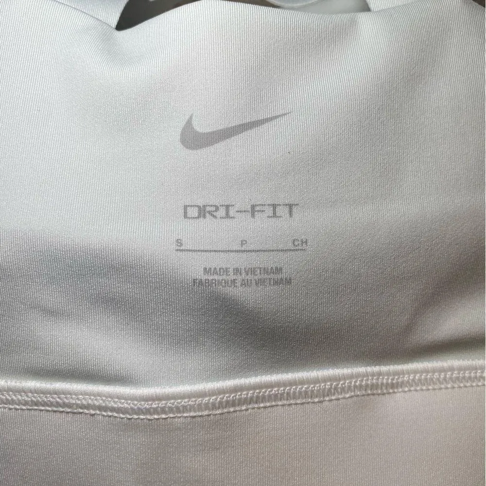 Nike Air Max MOFIT Dri-Fit Swoosh Cutout Sports Bra Womens Small DM0631-012 - Image 9