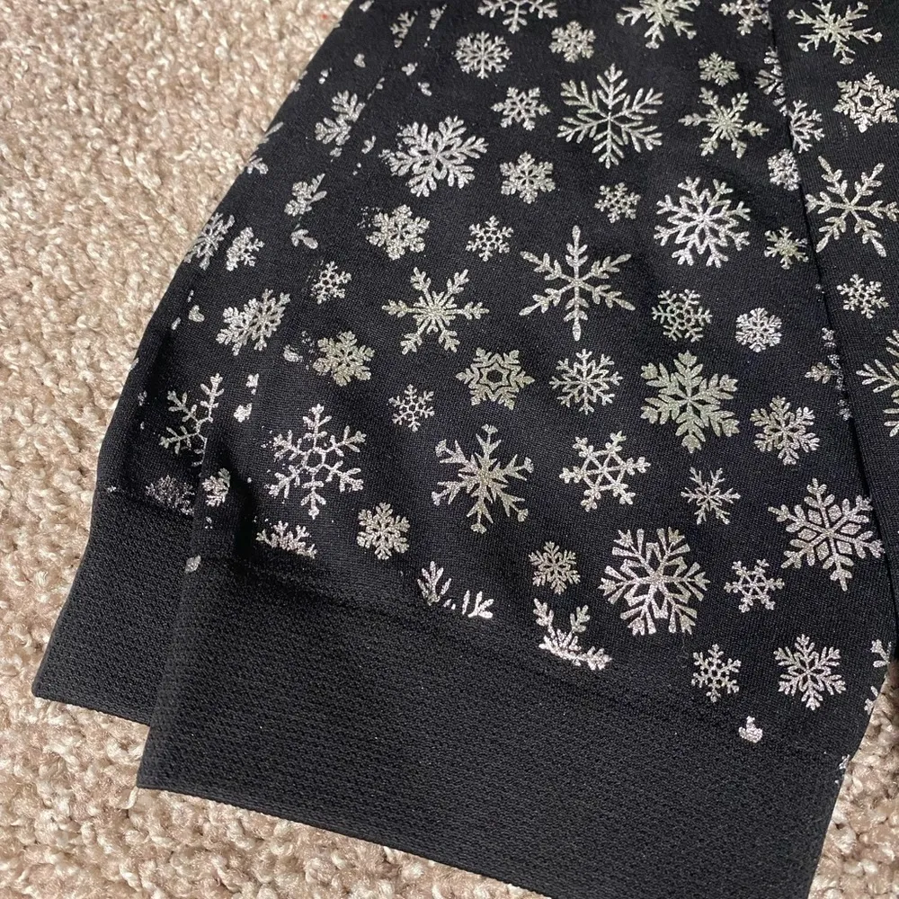 Fleece Lined Winter snowflake Leggings - Image 3