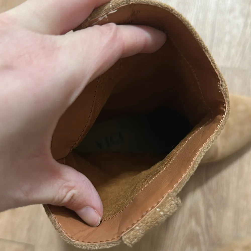 VICI | Dev Faux Suede Heeled Boots - Image 8