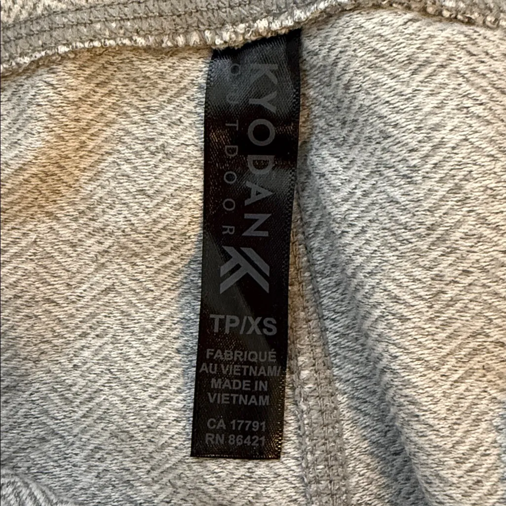 Kyodan Outdoor Size Extra Small XS Gray Women's Teen Girl Athletic Leggings NWT - Image 8