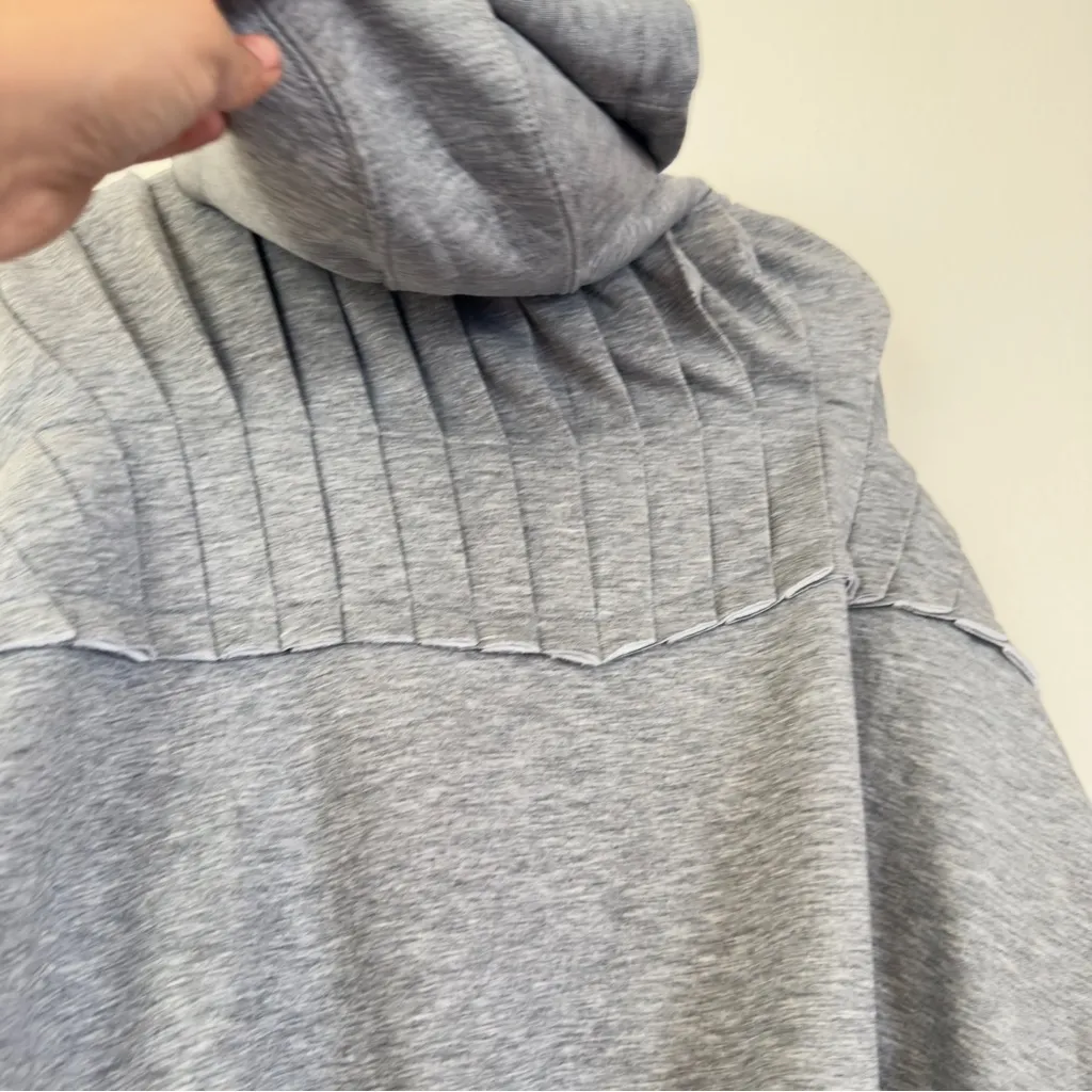 NWOT free people movement pick me up pullover - Image 9