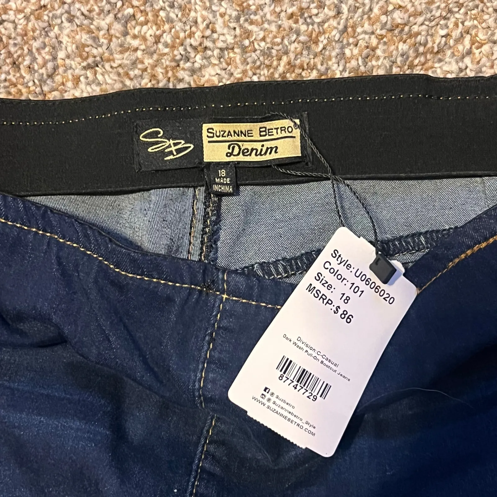 Suzanne Betro Dark Wash Flare Leg Women's Jeans.  Size 16 - Image 3