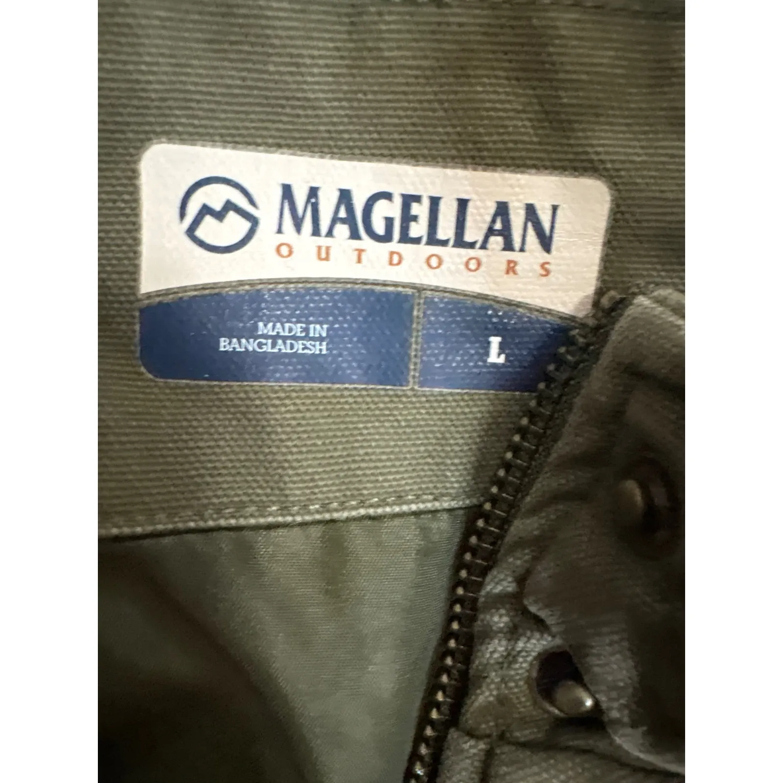 Magellan Outdoors Quilted Vest Olive Green Snap Front Collar Pockets Size L - Image 3