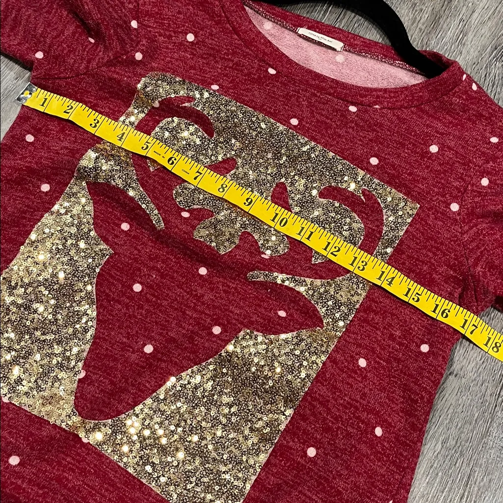 Red Sweater with Gold Reindeer Design Size undefined - Image 5