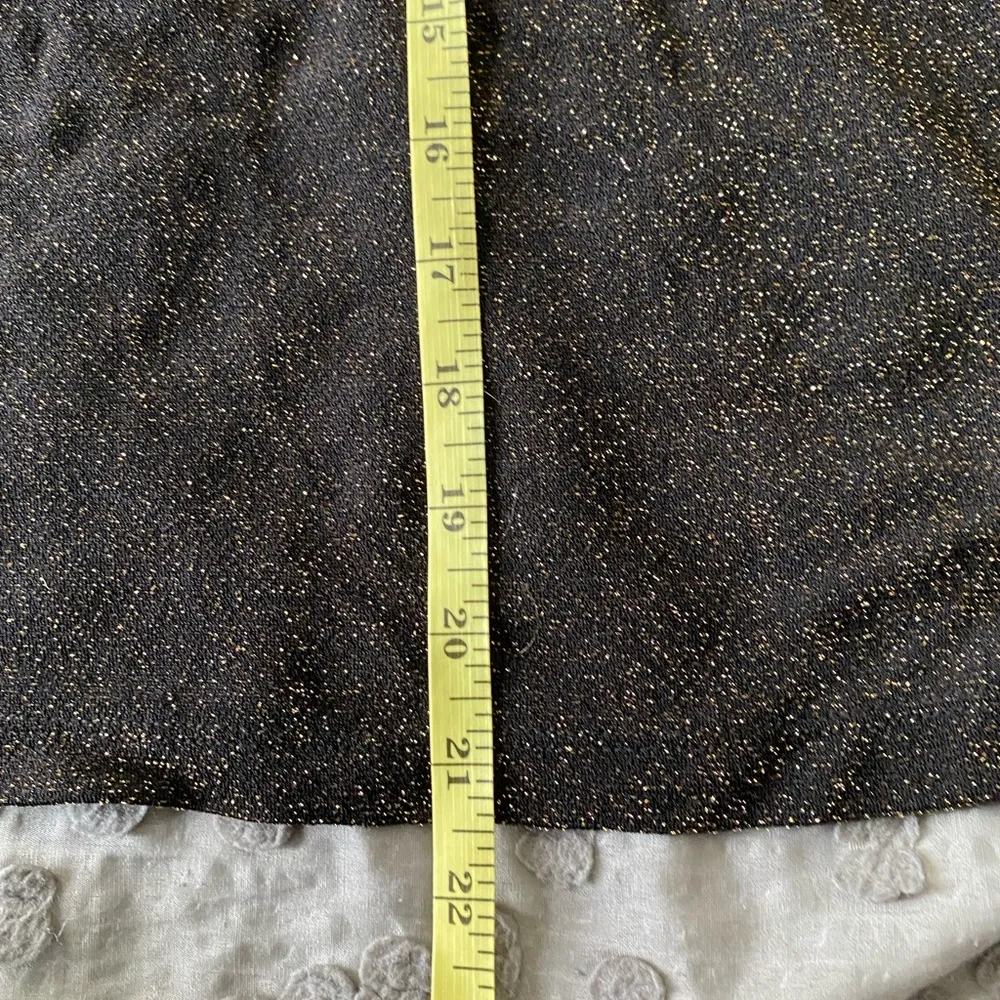 Impressions Black with Gold Specks Top Size Small - Image 5