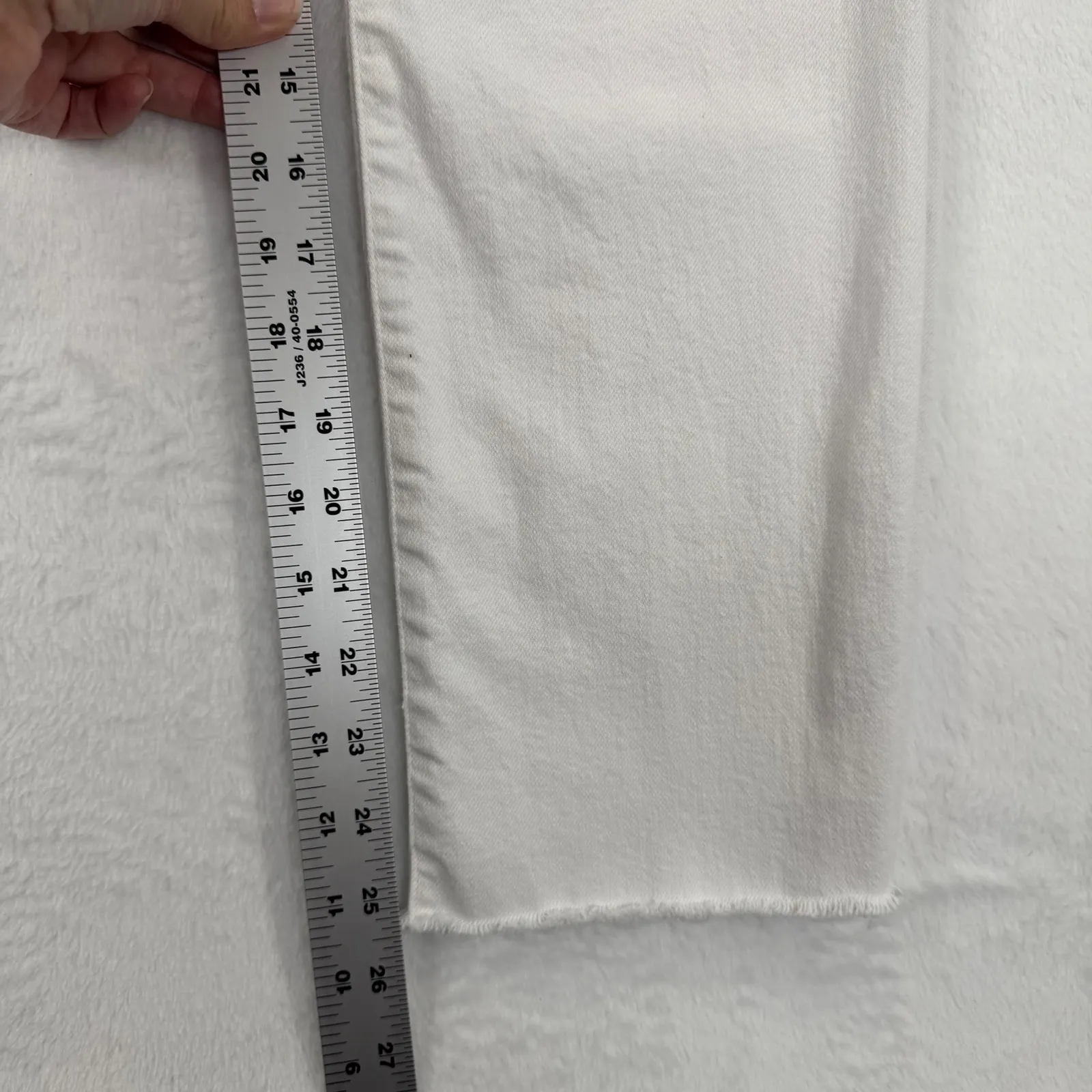 Good American White High Rise Straight Leg Frayed Hem Jeans Size 14/32 READ‎ - Image 4