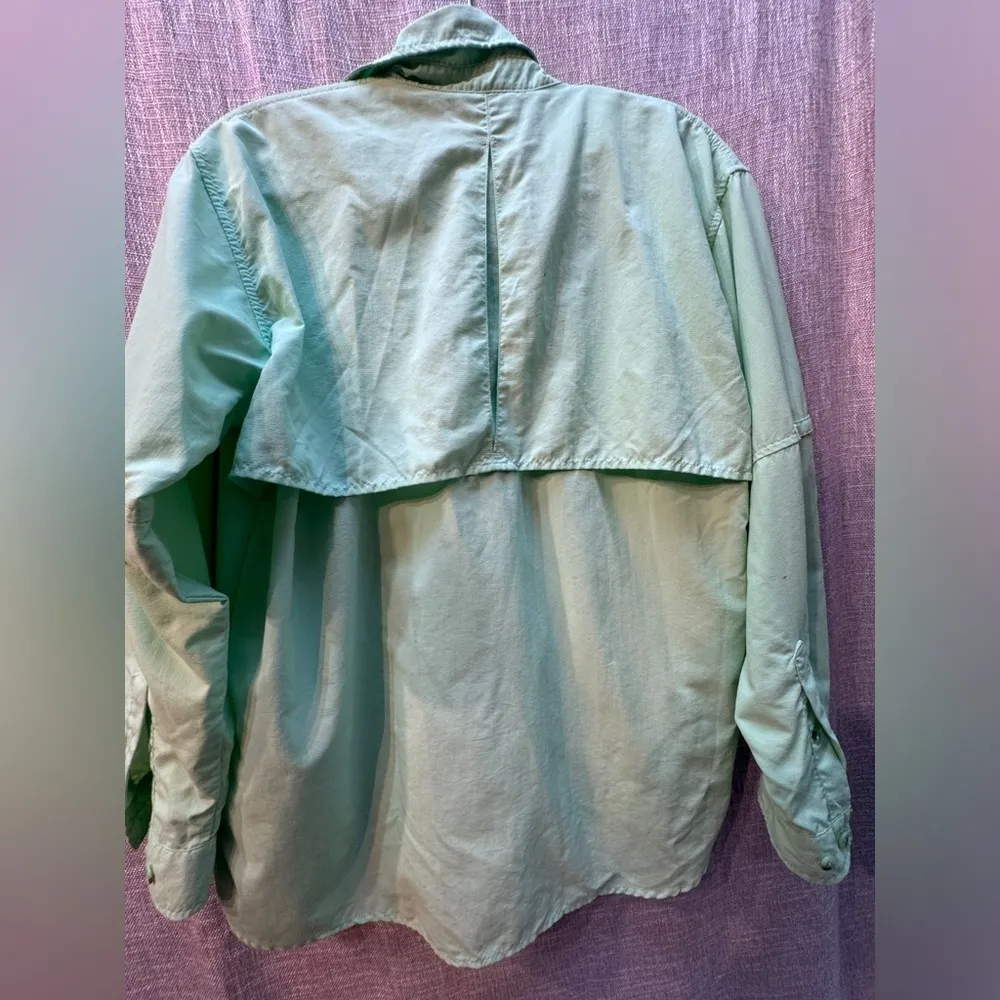 Women’s size medium Columbia long sleeve button down shirt light green - Image 5