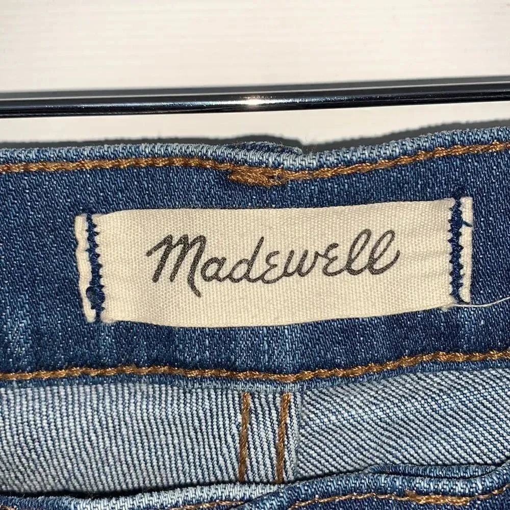 Madewell 9” High Rise Skinny Crop Distressed Jeans in Bruce - Image 5