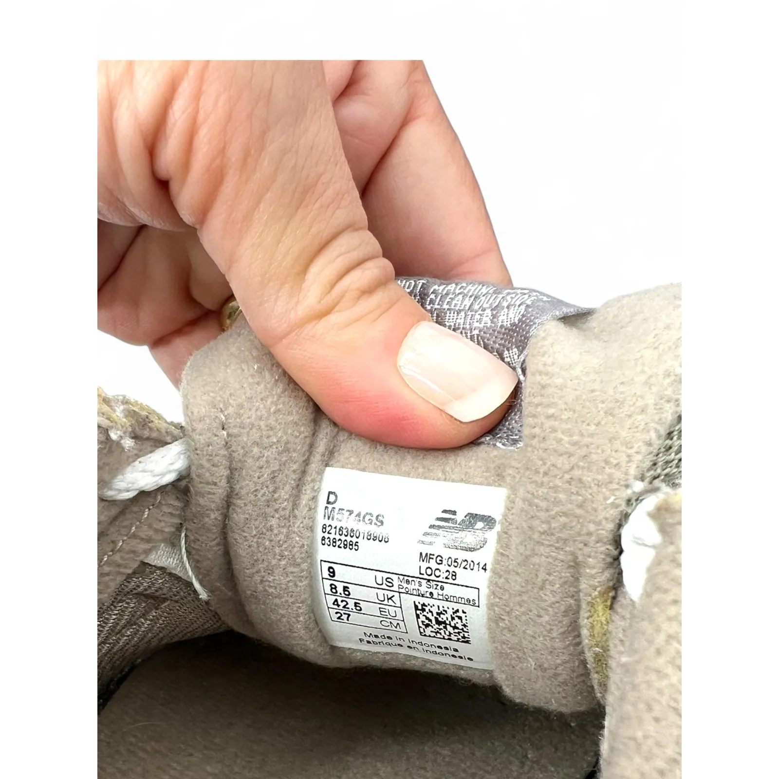 New Balance 574 | 9 athletic shoe in grey suede and mesh Runner Sneaker Women - Image 6