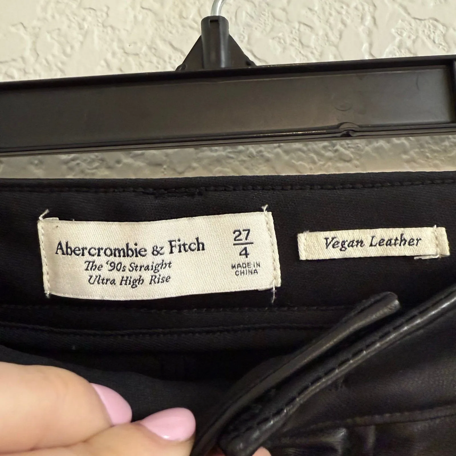 Abercrombie & Fitch Vegan Leather 90s Straight Ultra High Rise Pant Size 27 | 4 - Image 3