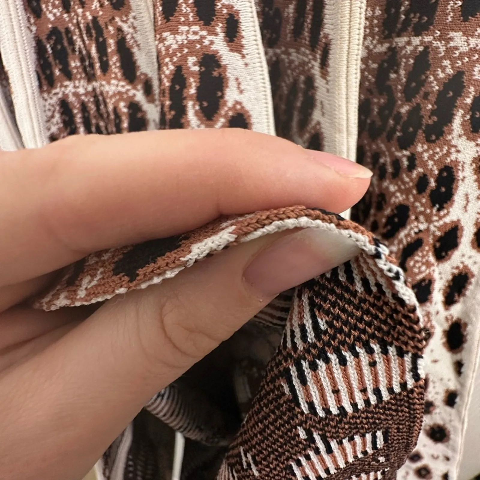 NWT Gianni Bini Leopard Print Pleated Knit Swing Skirt Cheetah Animal Print XS/S - Image 3