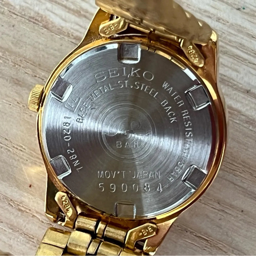 Seiko Sports 50 Vintage Ladies Watch White Dial Date Gold Bracelet Winn-Dixie - Image 8