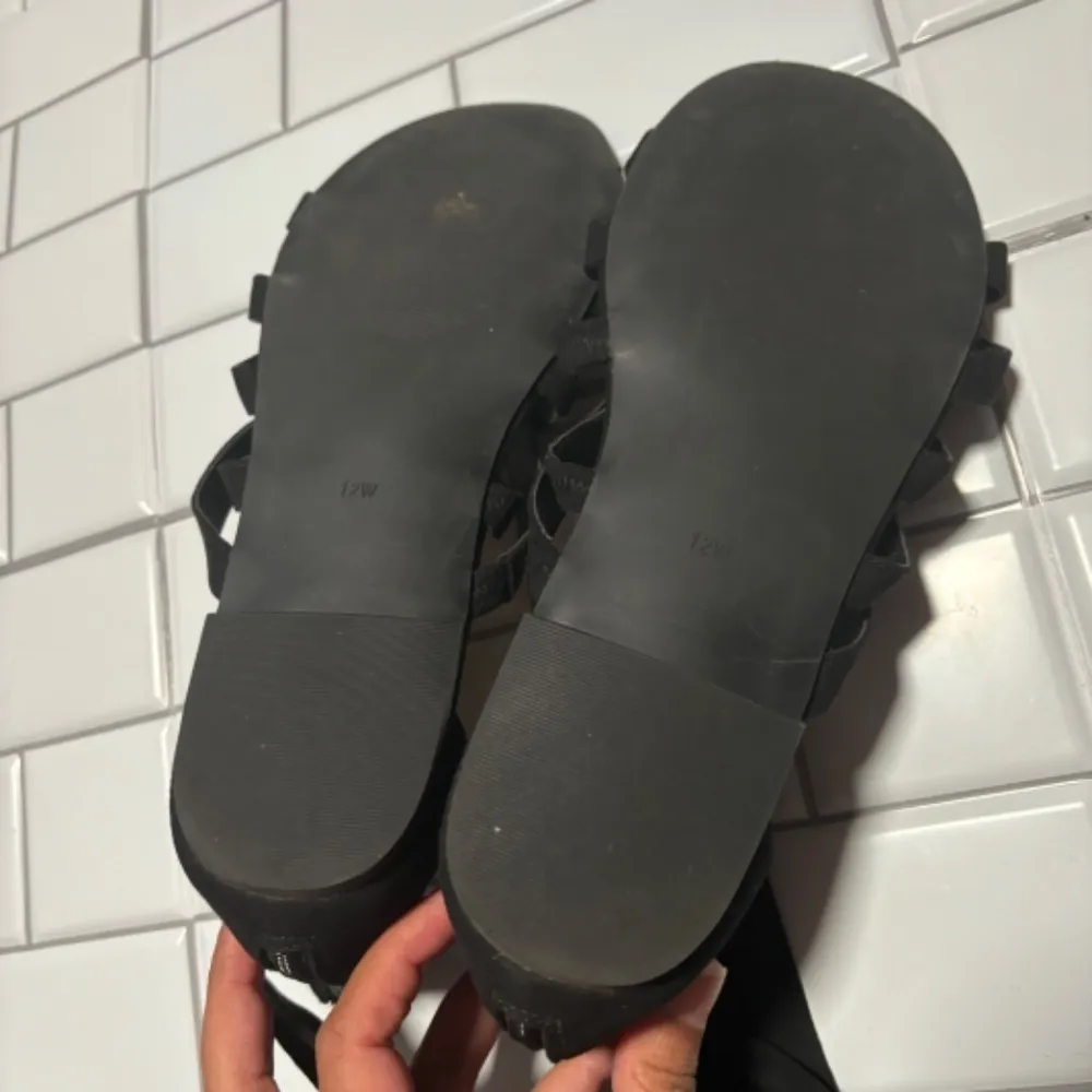 Torrid‎ Black Ankle Wrap Gladiator Sandal 12W - Image 9