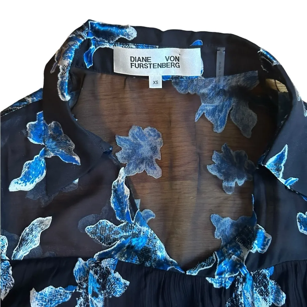 Diane Von Furstenberg Blue Floral Orchid Silk Burnout Long Sleeve Blouse V Neck - Image 4