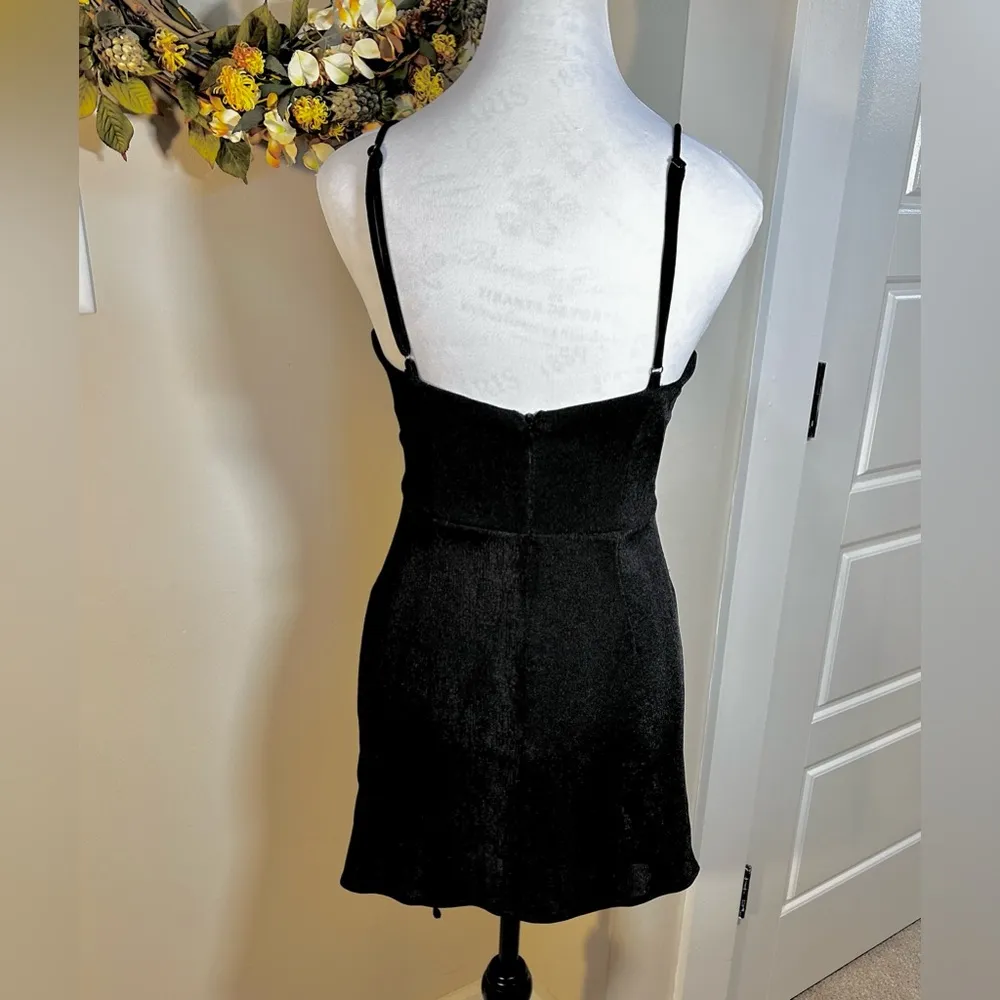 MABLE Side Ruched/Cinched Self Tie Strappy Little Black Knit Mini Dress Sz S - Image 6