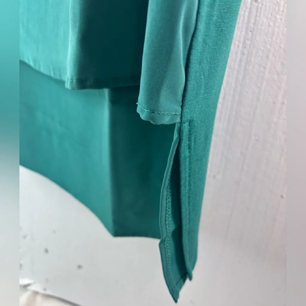 Diane Gilman XS Teal and Cream Set of 2 Sleeveless Layered Blouses - Image 5