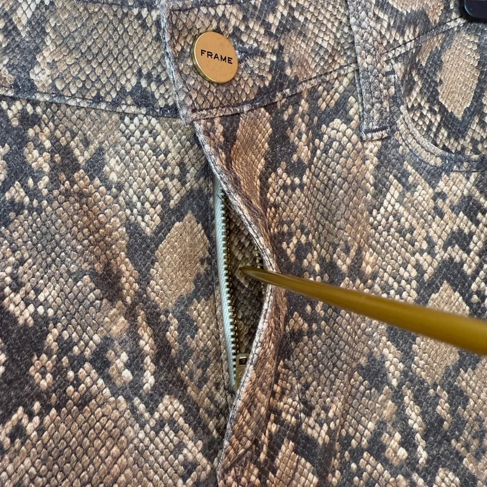 Frame Snakeskin PythonDesign LeHigh Skinny Crop HiRise Fit Jean Pant Size 29 NWT - Image 3