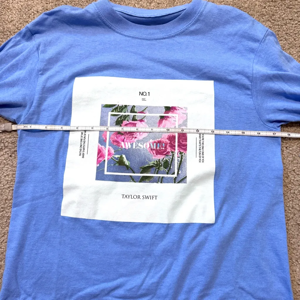 Taylor Swift ME! square flower blue long sleeve Lover era shirt, size small - Image 4