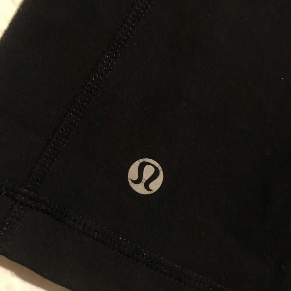LULULEMON 4 black pink tank top - Image 3
