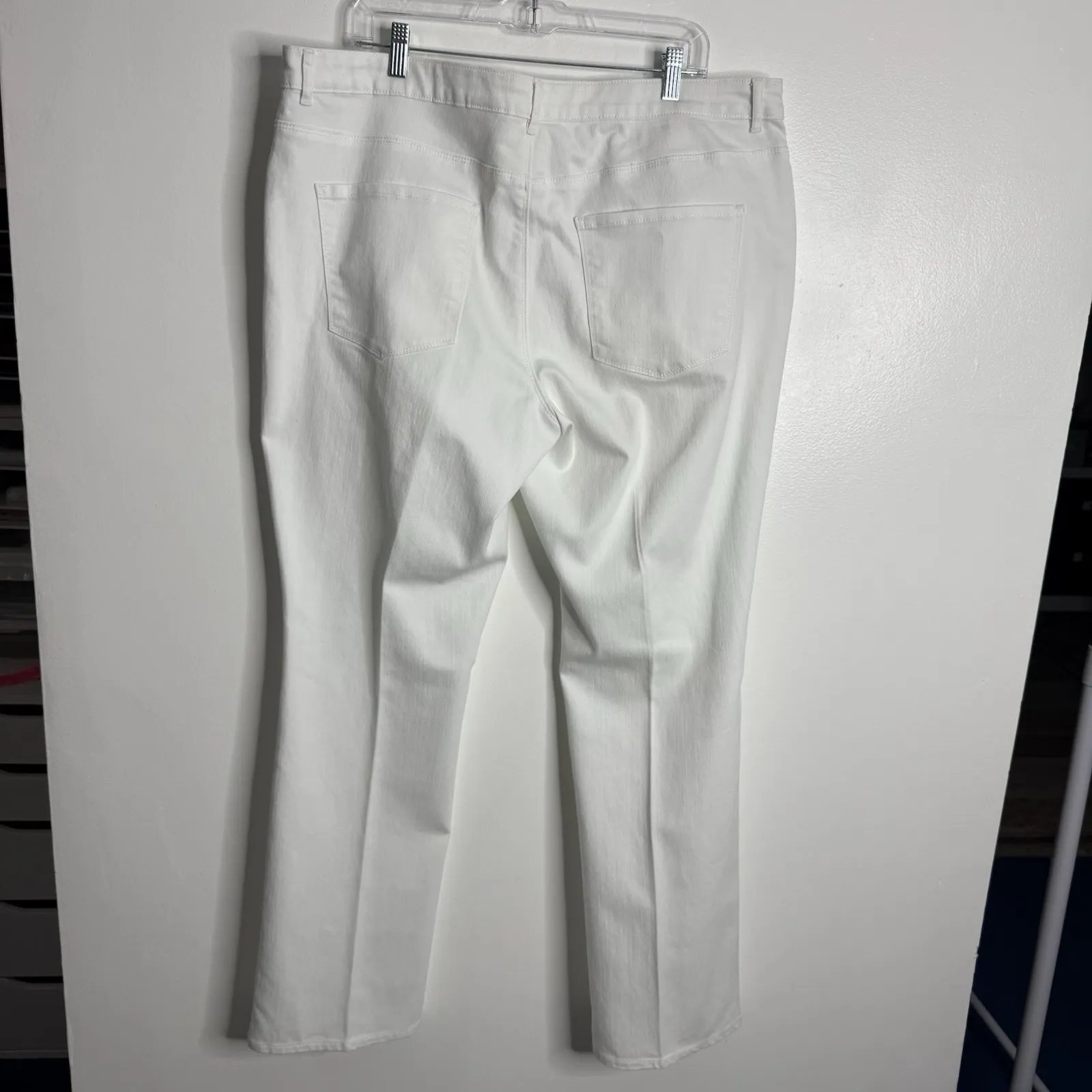 Coldwater‎ Creek Women's White Straight Leg Jeans Size 20 - Image 2