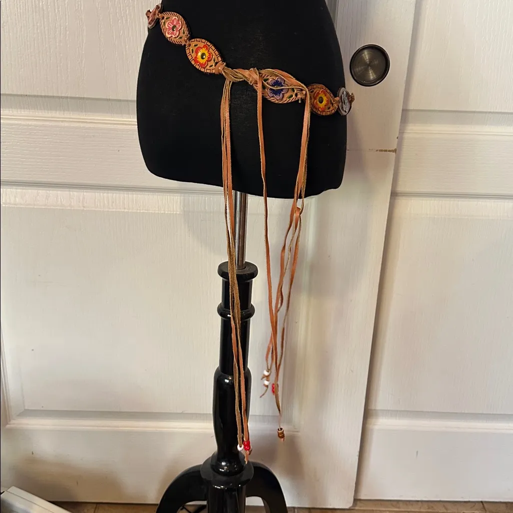 VTG LEATHER FLOWER ADJUSTABLE TIE BELT Brown - Image 6