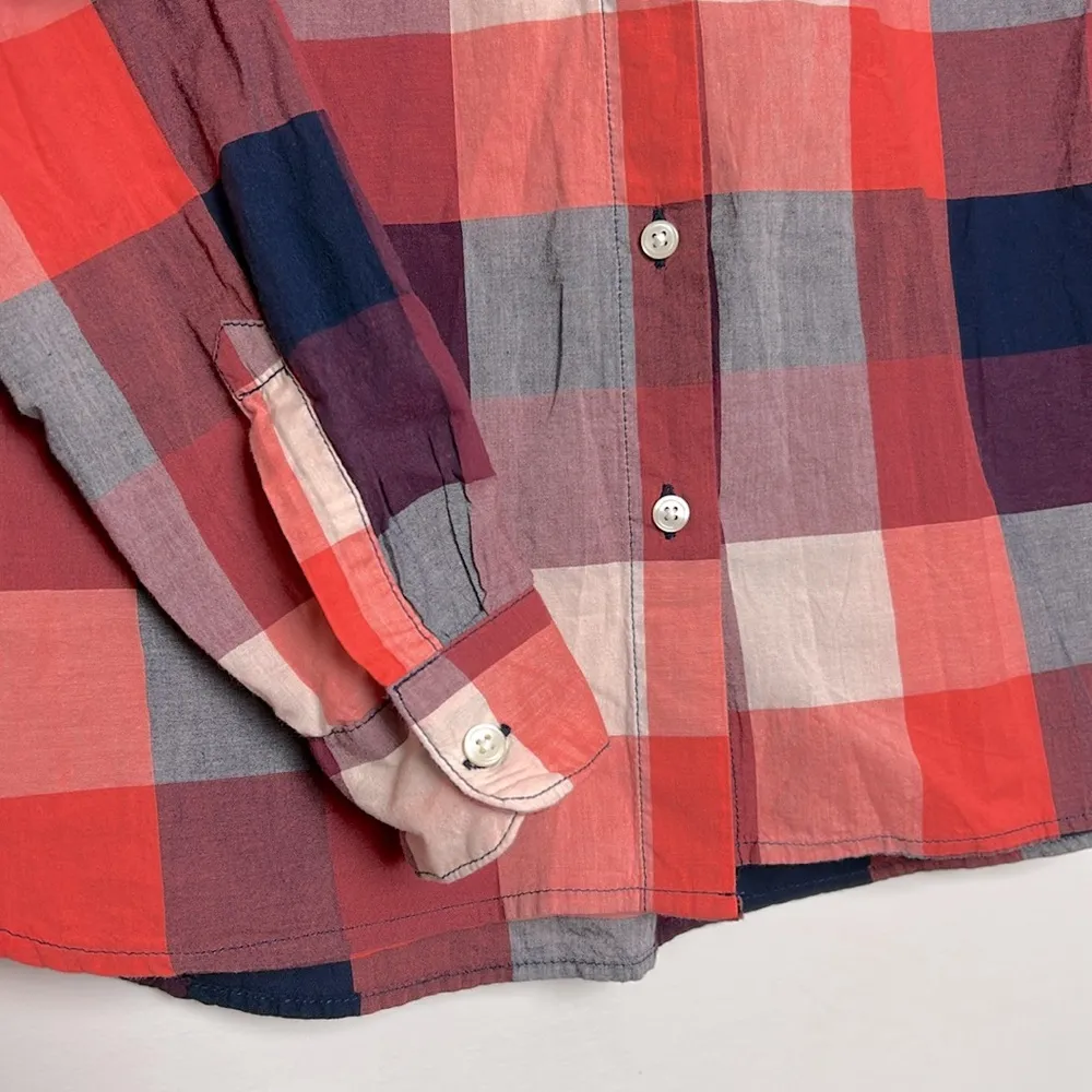 Old Navy| The Classic Shirt Buttondown Pinks and Blues sz XS - Image 2