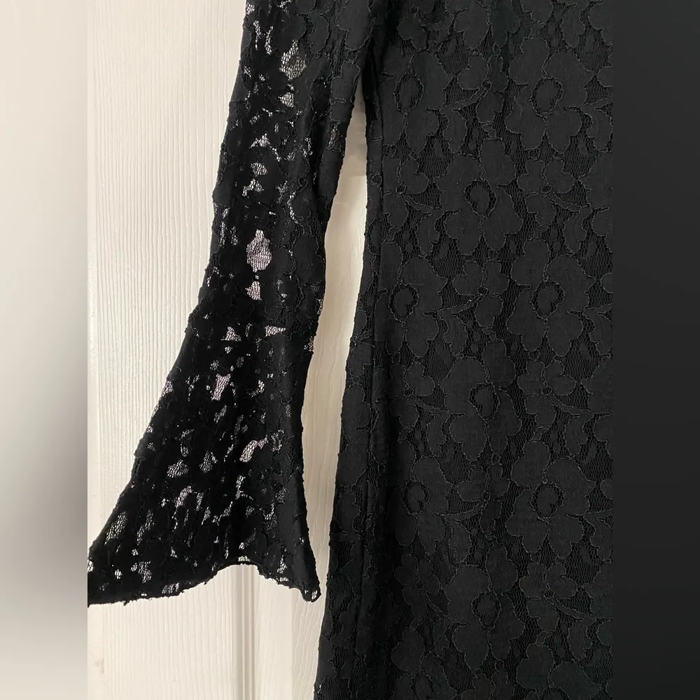 Lace Long Sleeve High Neck Bell Sleeve Dress Size Small - Image 3