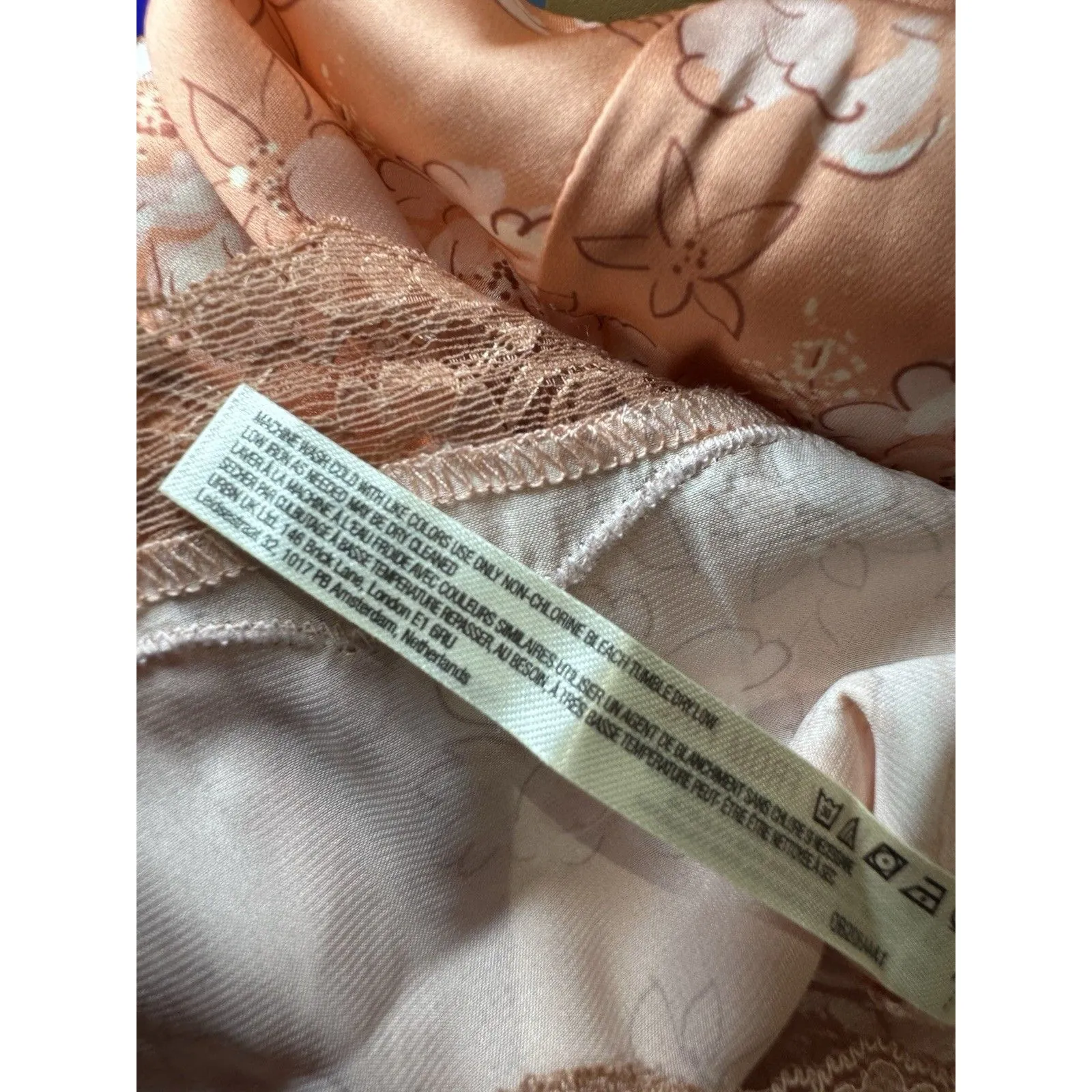 NEW FREE PEOPLE INTIMATELY PEACH/PINK EMBROIDERED SATIN SLEEP CAMI SMALL LACEY - Image 9